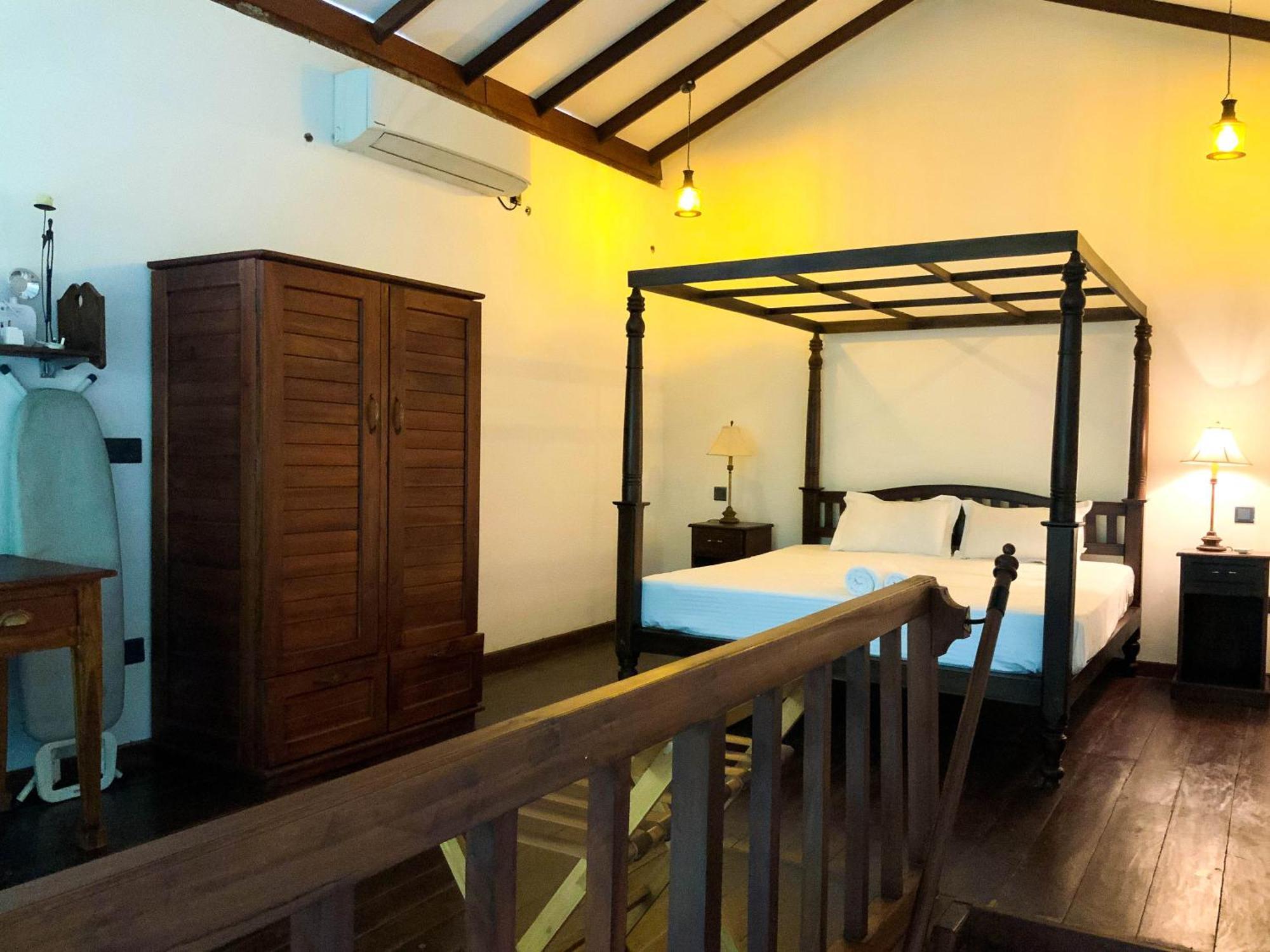 Headman House Antique Villa - A Seaside Royal Stay Ahangama Bagian luar foto