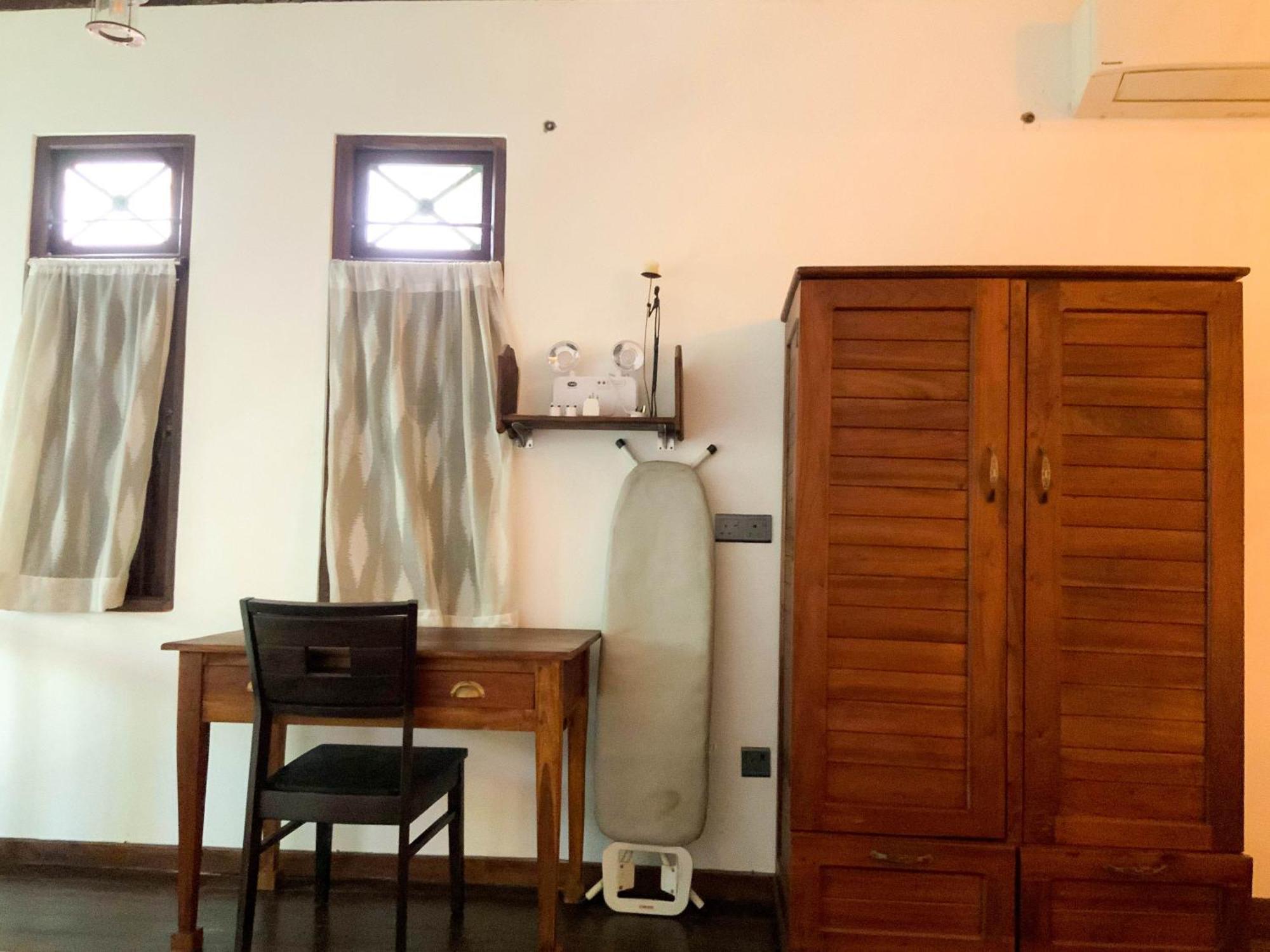 Headman House Antique Villa - A Seaside Royal Stay Ahangama Bagian luar foto