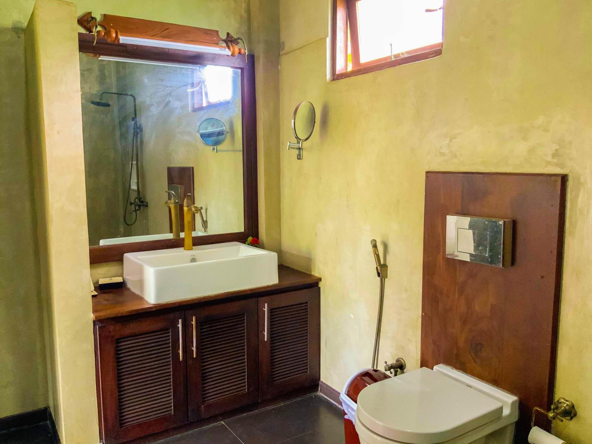 Headman House Antique Villa - A Seaside Royal Stay Ahangama Bagian luar foto