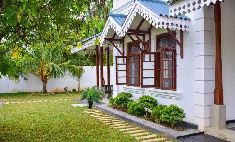 Headman House Antique Villa - A Seaside Royal Stay Ahangama Bagian luar foto