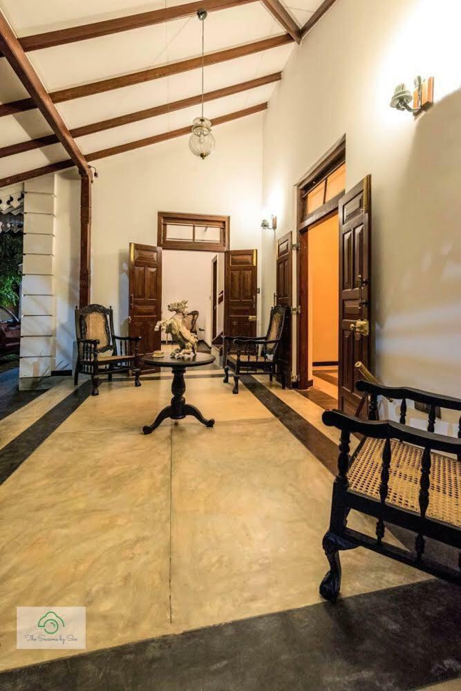 Headman House Antique Villa - A Seaside Royal Stay Ahangama Bagian luar foto